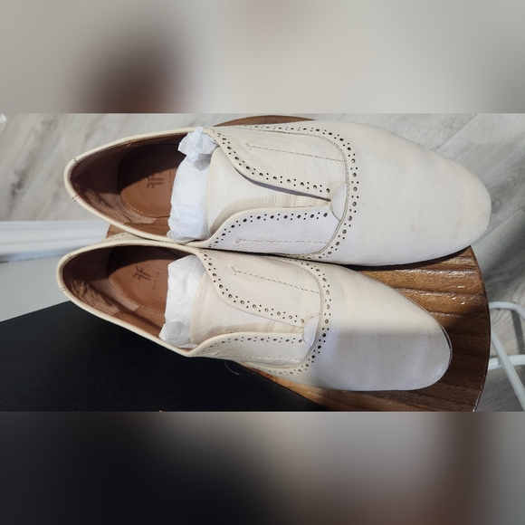 Slip On flats - Picture 2 of 4